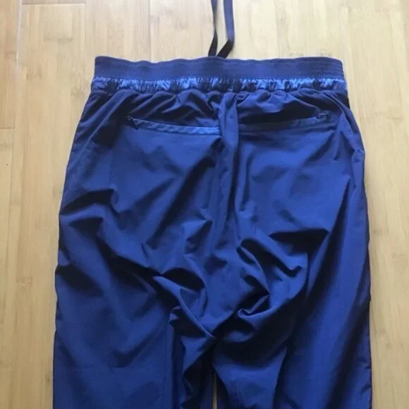 Lululemon Satin Trim Tuxedo Pant Navy Like New - Picture 8 of 14